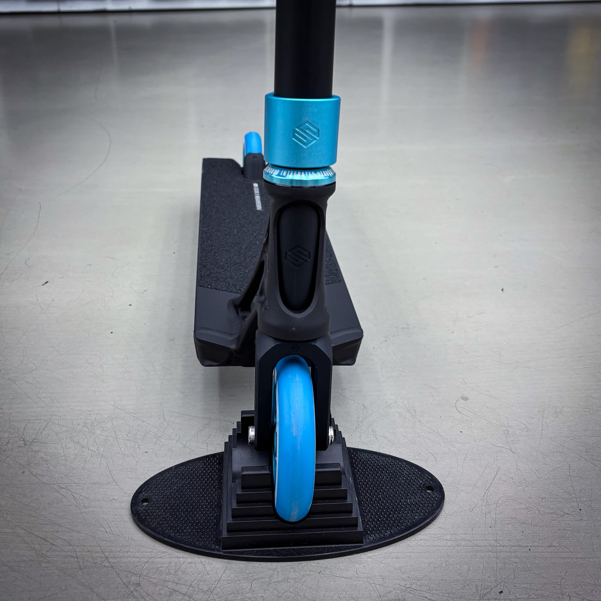 Striker Ethic 500mm BOXED Black Teal Custom Build - Black/Teal-ScootWorld.dk
