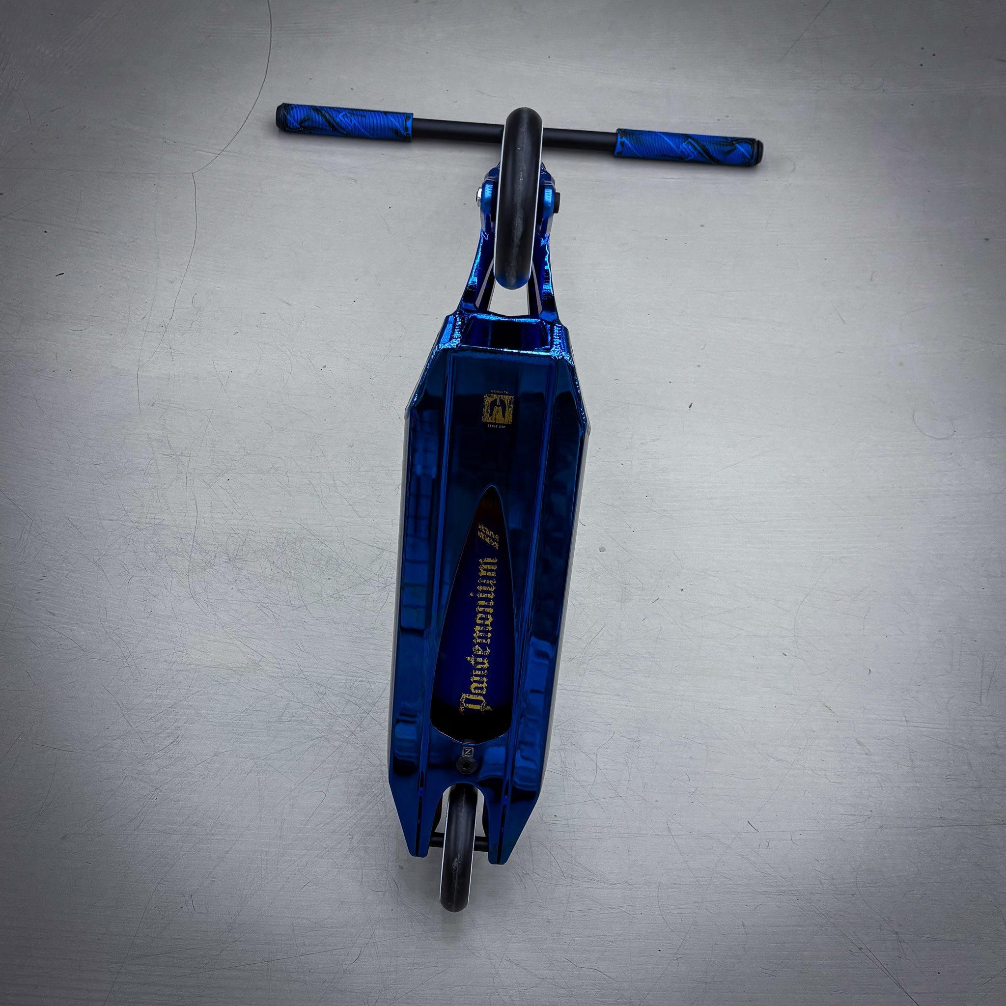 Striker Ethic 460mm Chrome Blue Custom Build - Blue/Black-ScootWorld.dk