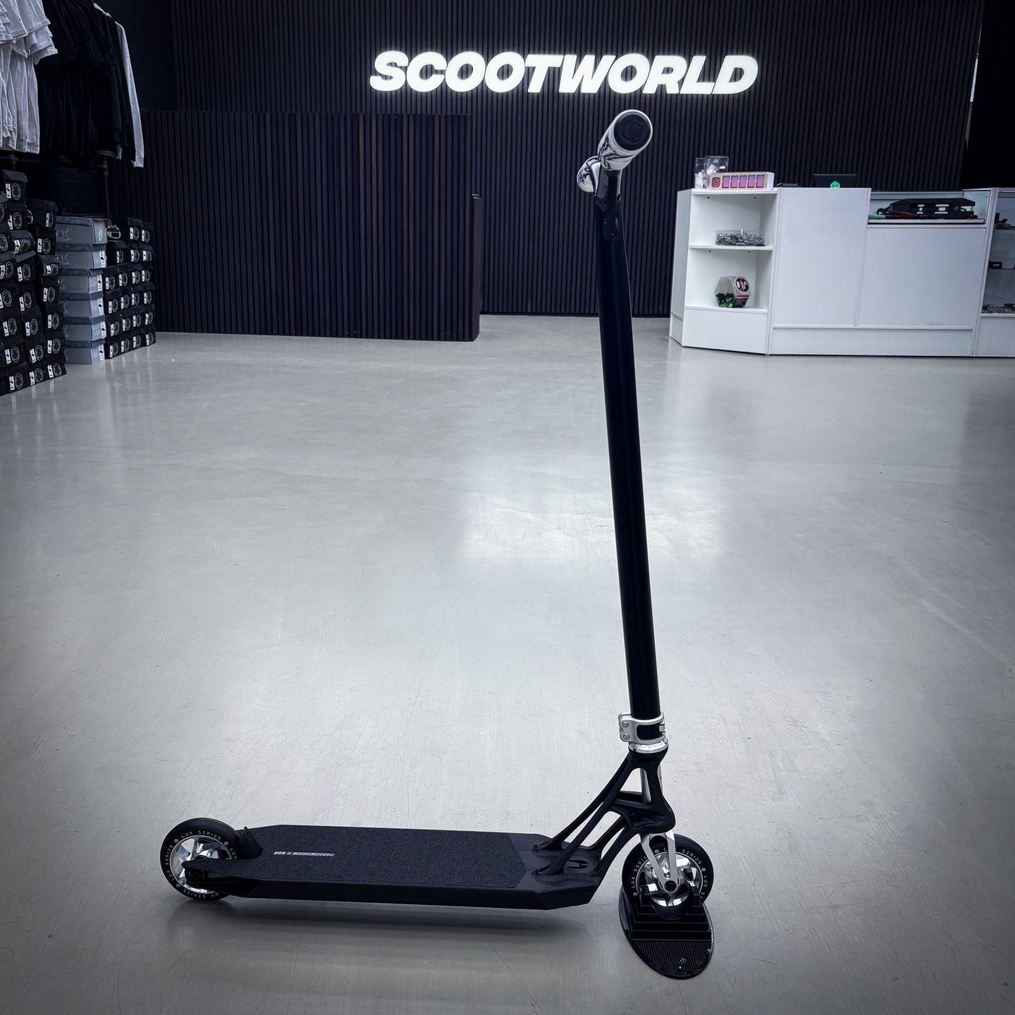 Striker Pande Black/Silver 500mm Custom Build - Black/Silver
