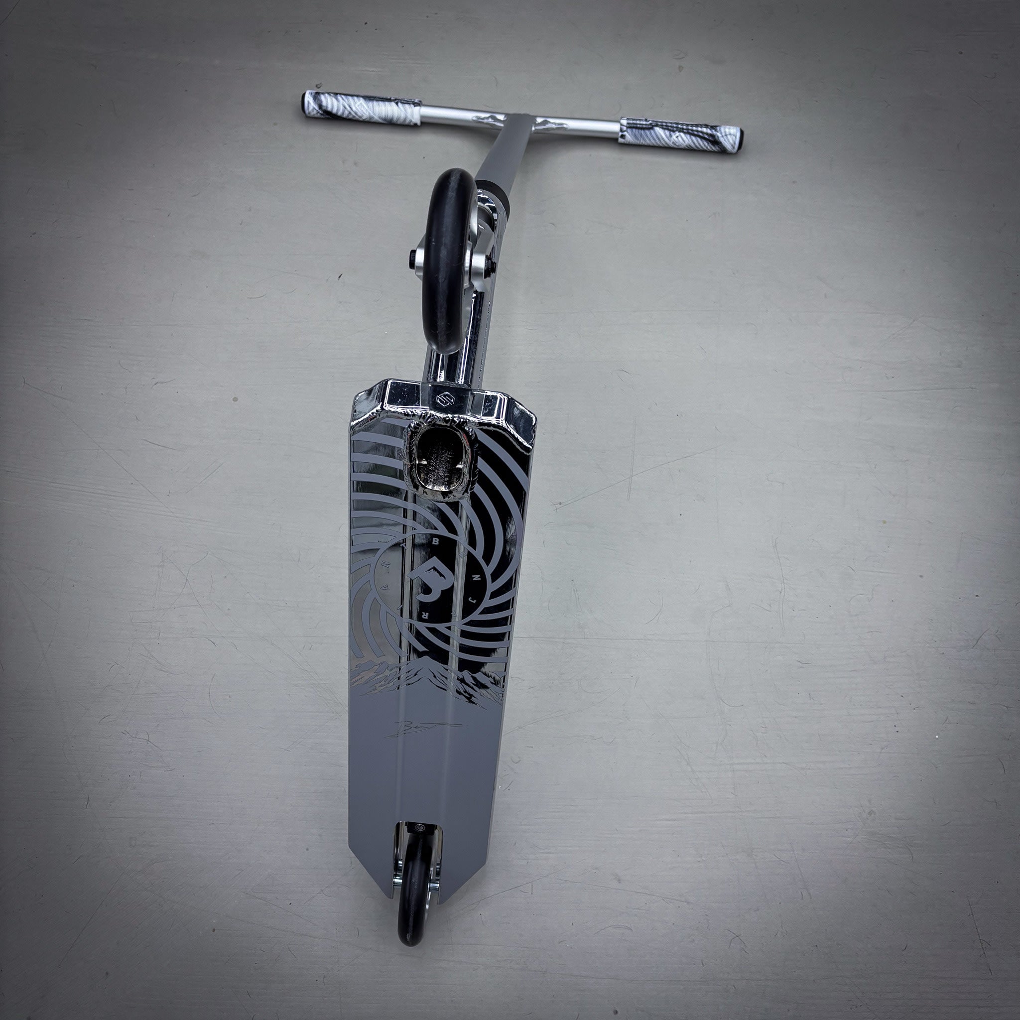 Striker BenJ Silver Custom Build - Silver