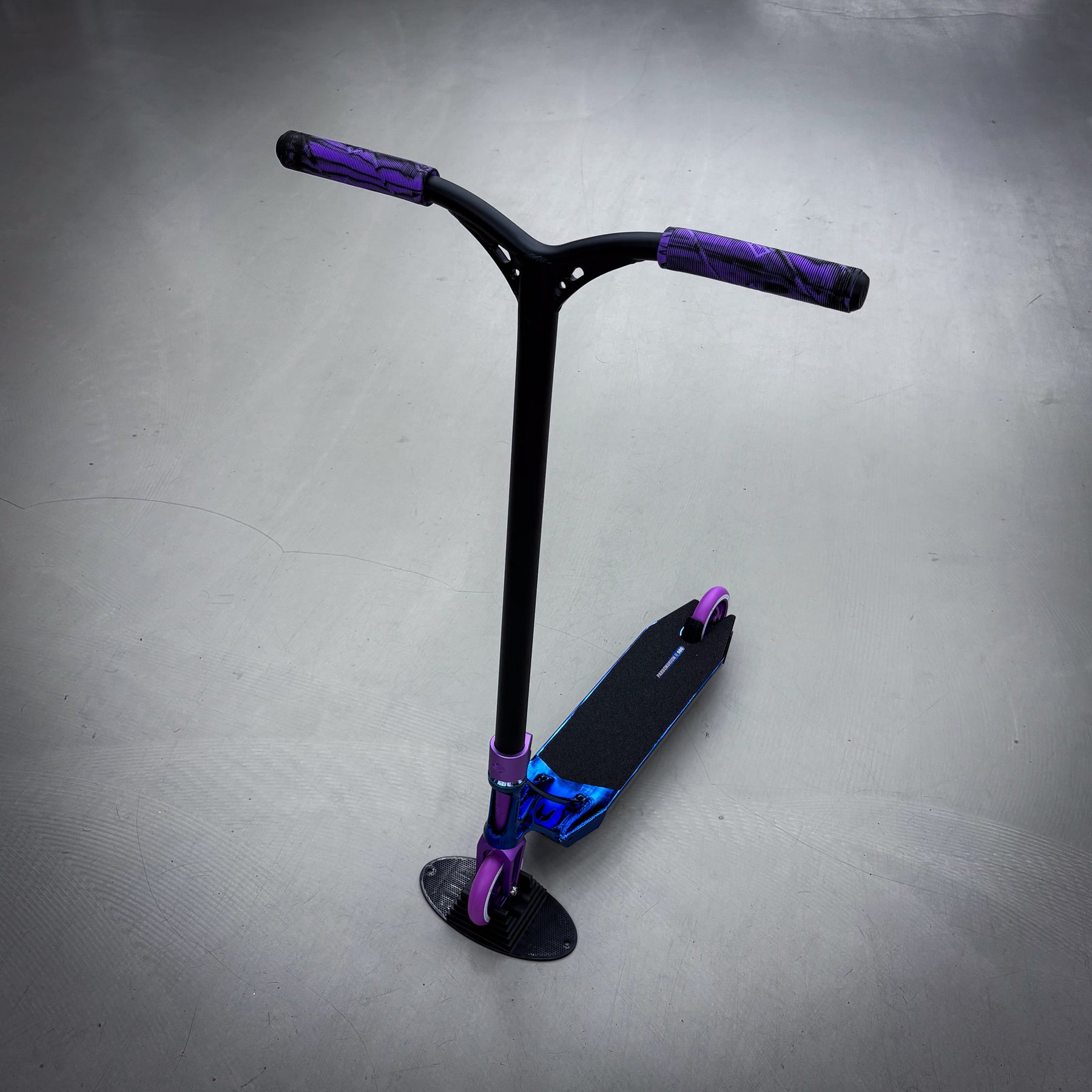 Striker Ethic Blue/Purple 500 Custom Build - Black/Blue/Purple-ScootWorld.dk