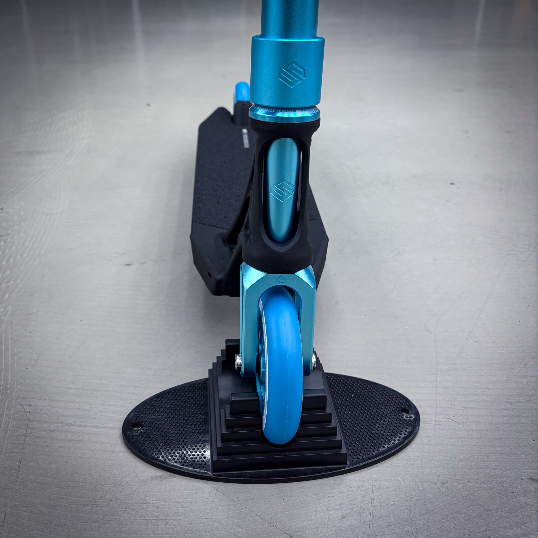 Striker Ethic Teal/Black Custom Build - Teal/Black