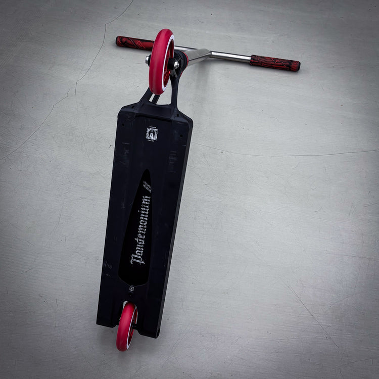 Striker Ethic Pande Boxed Custom Løbehjul - Black/Red/Raw-ScootWorld.dk