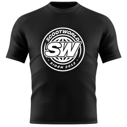 ScootWorld Batch Logo Tshirt - Black-ScootWorld.dk